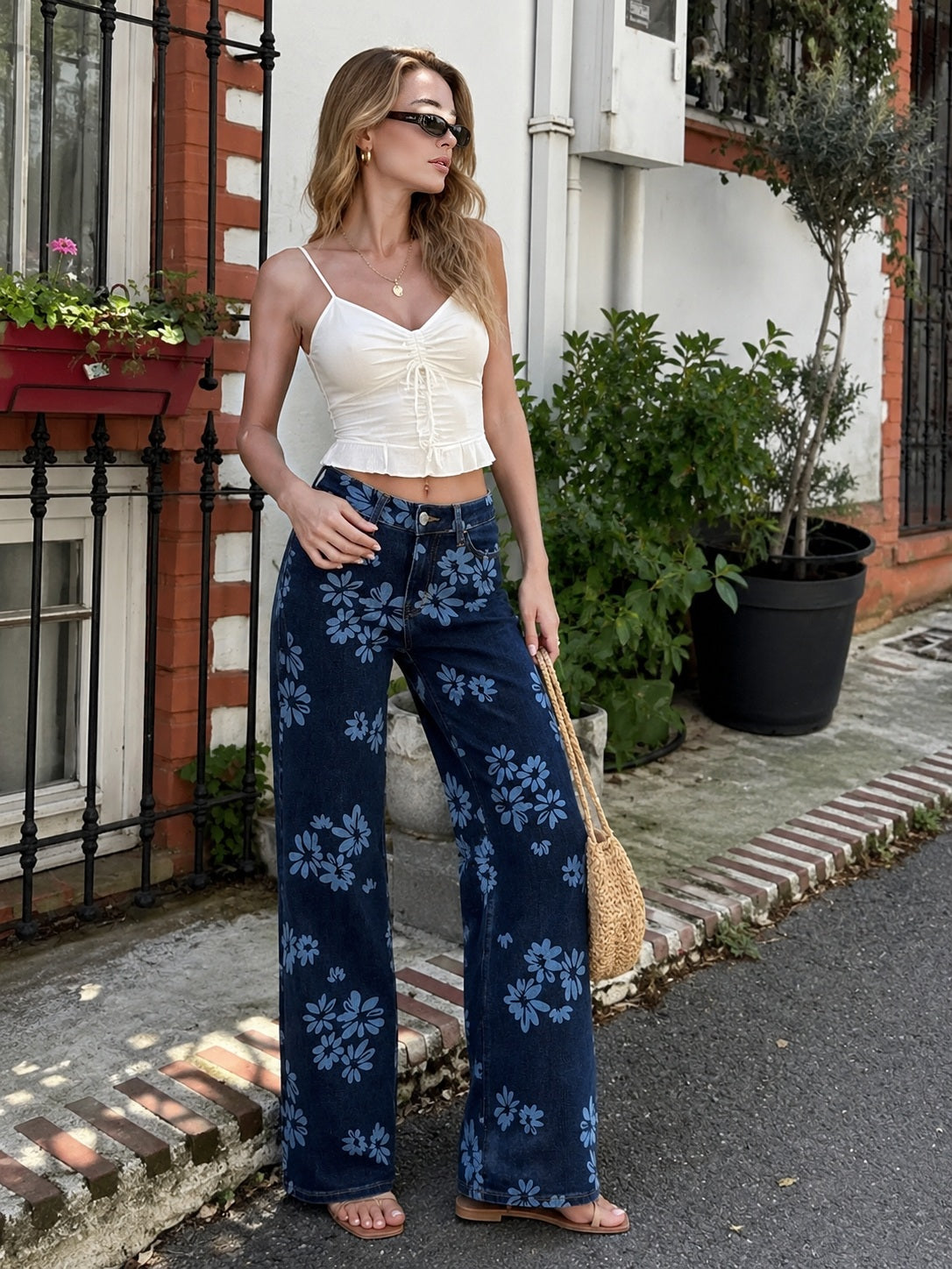 Wide Leg Jeans vs Straight Leg Jeans: Which Style Is Right for You in 2026?