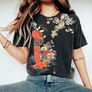 Elegant Japanese Geisha With Flowers Art Print T-shirt