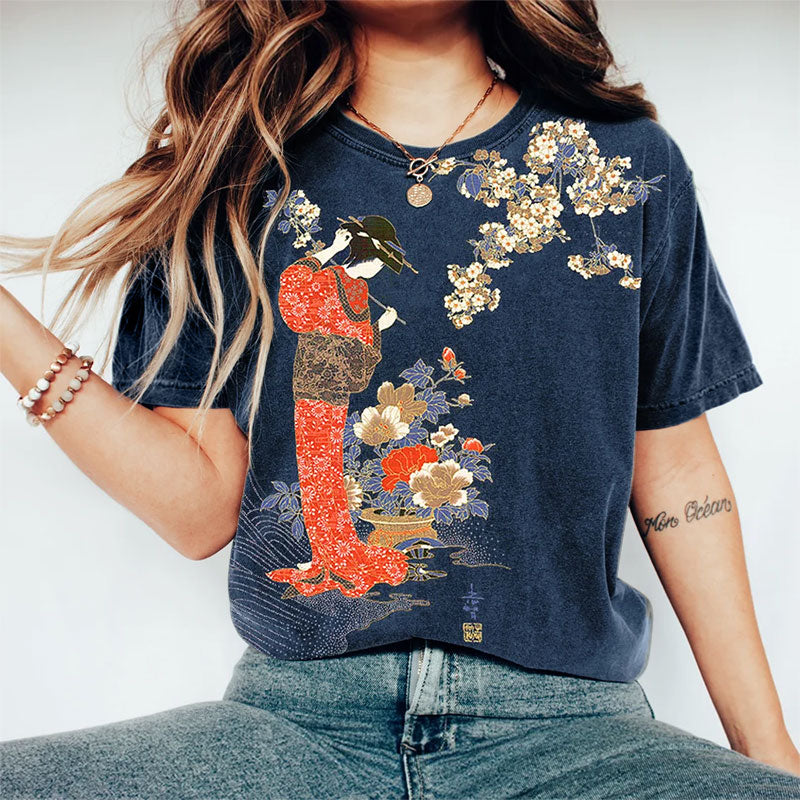 Elegant Japanese Geisha With Flowers Art Print T-shirt