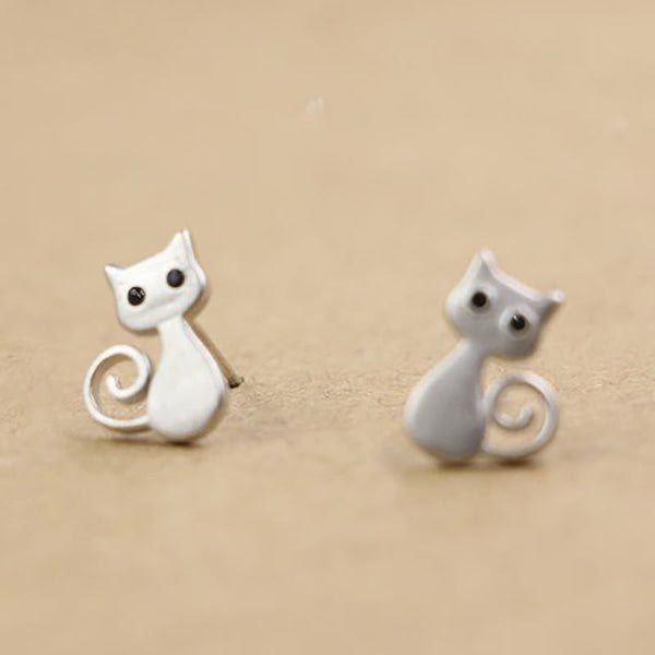 Lovely Cat Rhinestone Studded Earrings