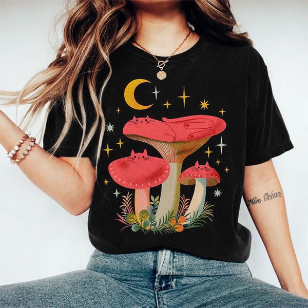 Cute Kitten Mushroom Art Print Short Sleeve T-shirt