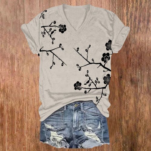 Japanese Women's Sakura Art Ink And Wash Casual V-neck T-shirt