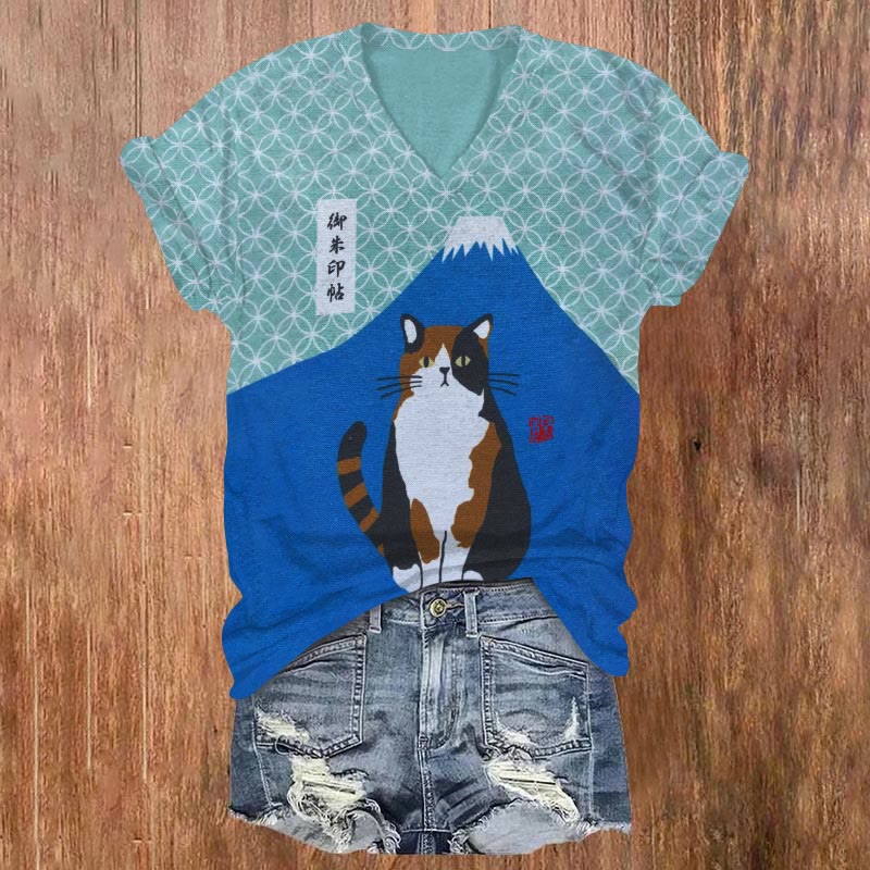 Japanese Floral Fuji Cat Print Casual Short-sleeved V-neck T-shirt