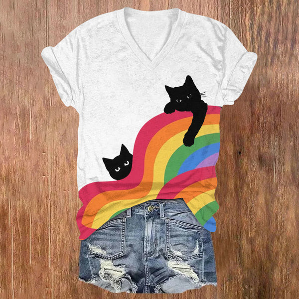 Black Cat Lying On Rainbow Waves Print Casual V-neck T-shirt