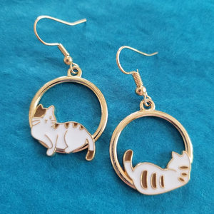 Vintage Cat Golden Earrings