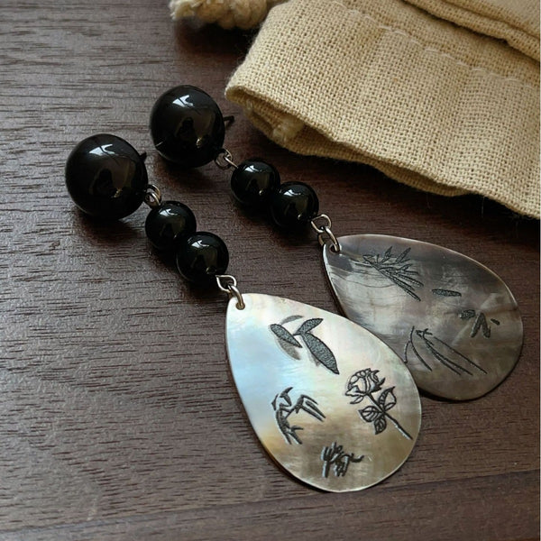 New Black Design WhiteEarrings