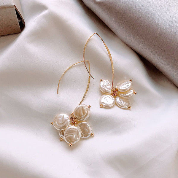 Shell Pearl Earrings