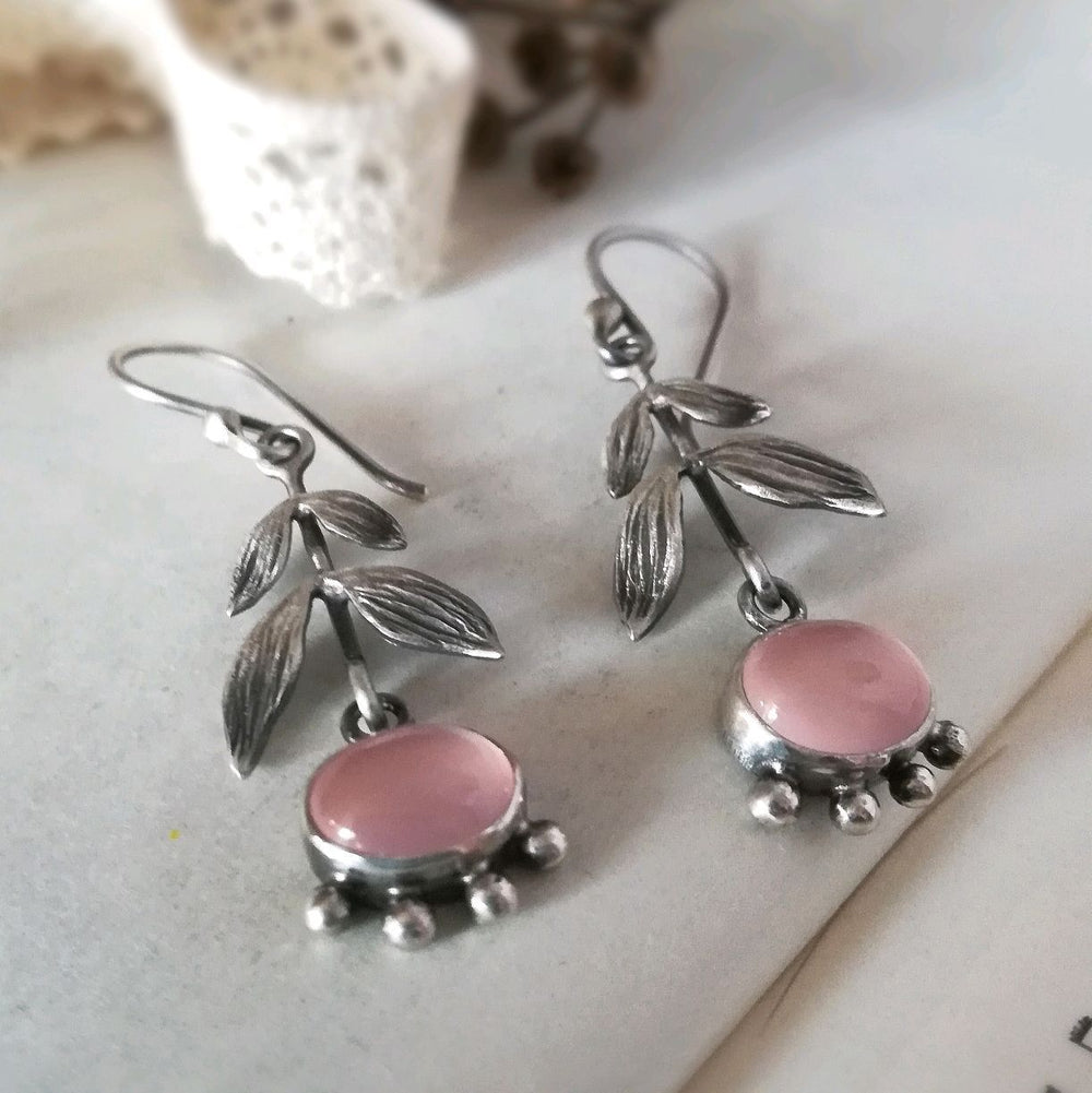 Carved Leaf Cat Eye Stone Earrings