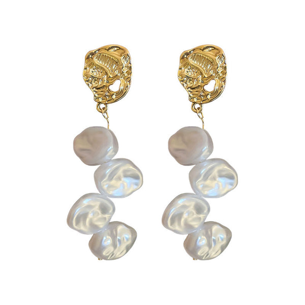 Baroque pearl earrings