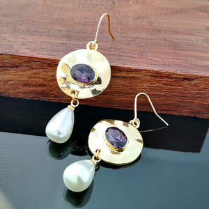 Vintage fashion pearl earrings