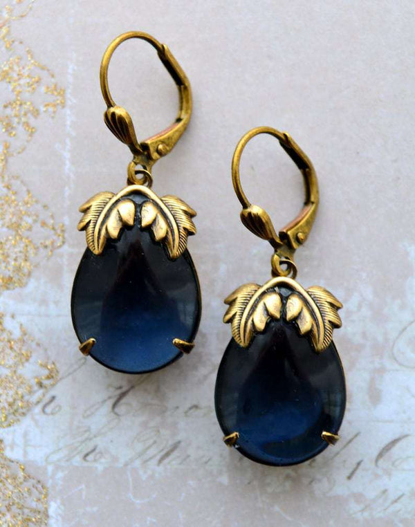 Leaves Fashionable Pendant Earrings