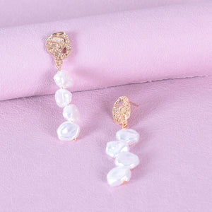 Baroque pearl earrings