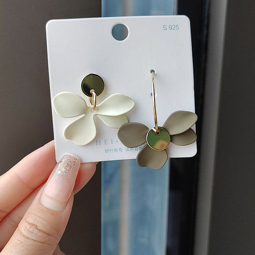 Asymmetric flower earrings