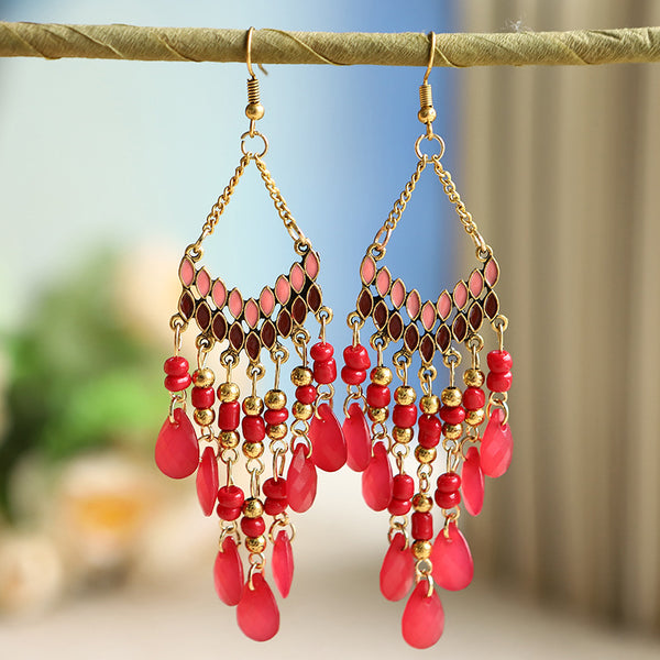 V-shaped medium length earrin