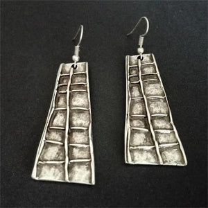 Making old checkered earrings