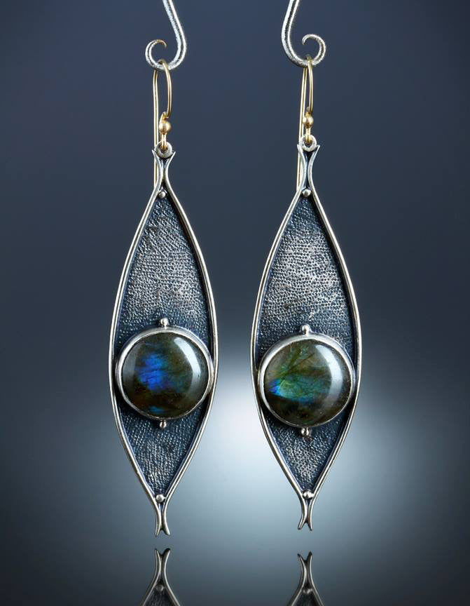 Creative Eye Shining Stone Earrings