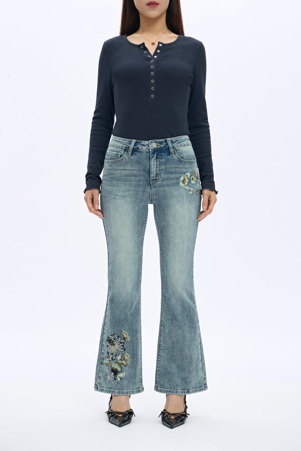 ONESO Women's Embroidered Curve Slim Fit Mid-Rise Jeans