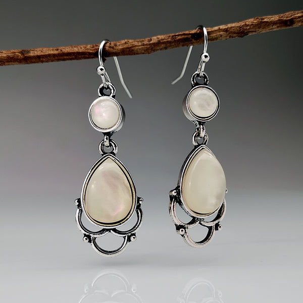 Shell Moonlight Stone Earrings