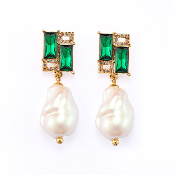 Vintage Baroque pearl set with emerald earrings