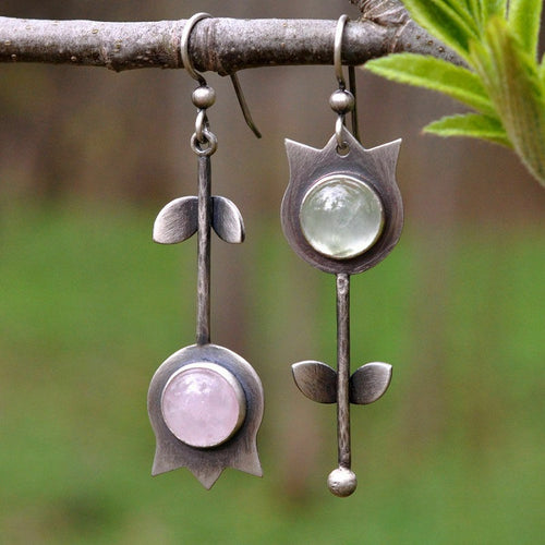 Minimalist and fashionable key-shaped earrings