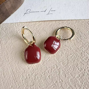 Vintage style red earrings