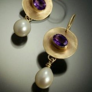 Vintage fashion pearl earrings