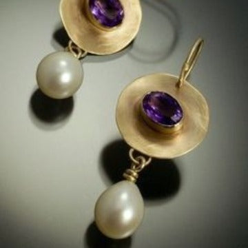 Vintage fashion pearl earrings