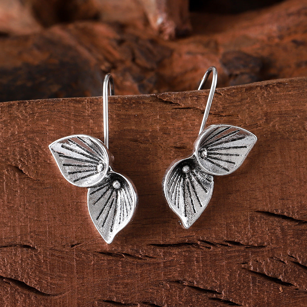 Retro Minimalist Petal Earrings