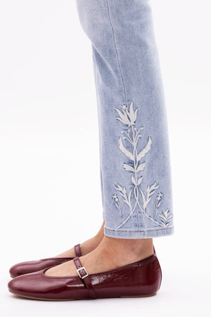 Bloomie Mid Waist EmbroideredHem Stretchy Jeans Women Straight Leg CasualDenim Pants