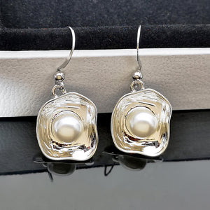 Flower Pearl Earrings