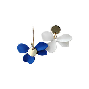 Asymmetric flower earrings