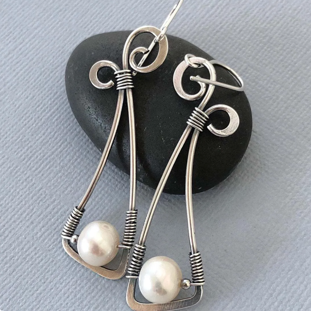 Vintage Dangling Pearl Earrings