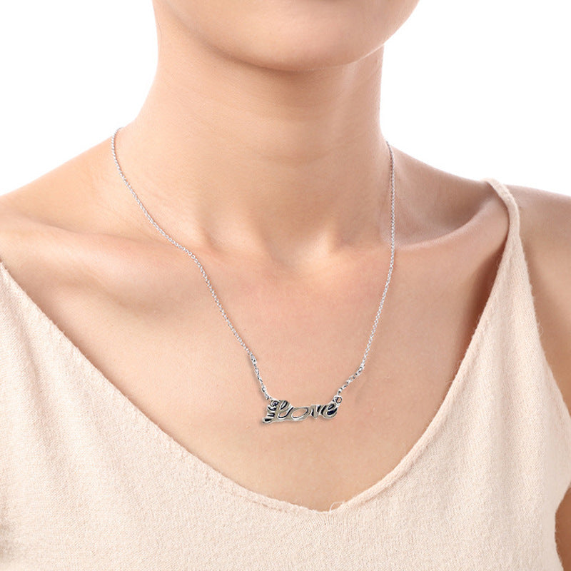 Simple fashion women's monogrammed collarbone chain