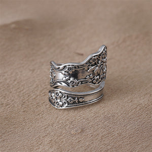 Vintage Daisy Ring