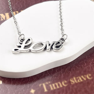 Simple fashion women's monogrammed collarbone chain