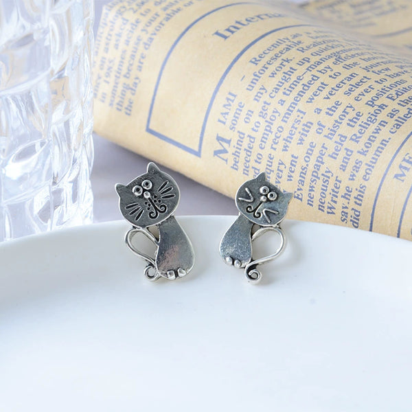 Vintage Design Kitty Earrings