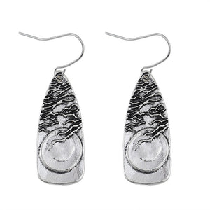 Simple Moon Branch Dangle Earrings