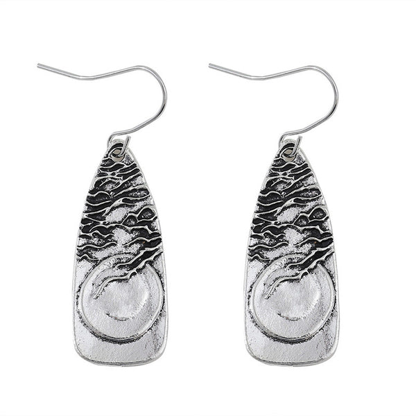 Simple Moon Branch Dangle Earrings