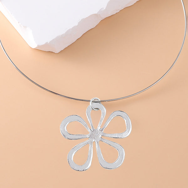 Vintage Geometric Flower Collar