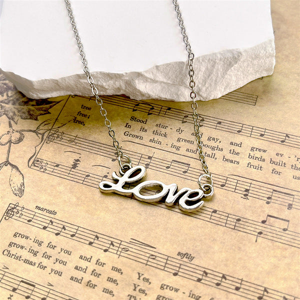Simple fashion women's monogrammed collarbone chain