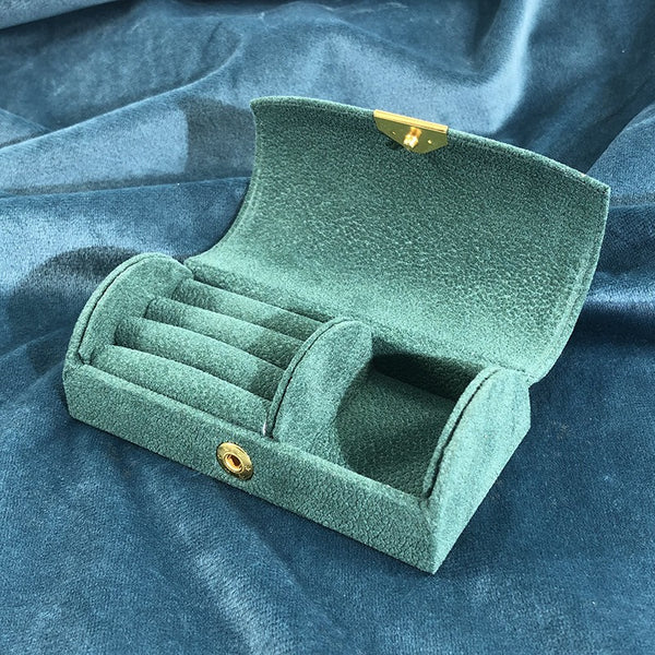 Arched Mini Velvet Travel Jewelry Box