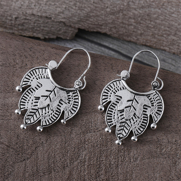 Simple Maple Leaf Textured Dangle Earrings