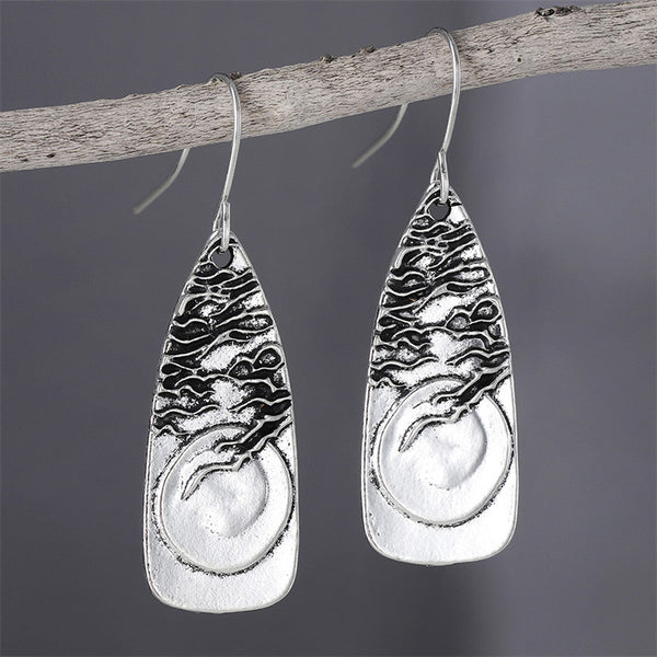 Simple Moon Branch Dangle Earrings