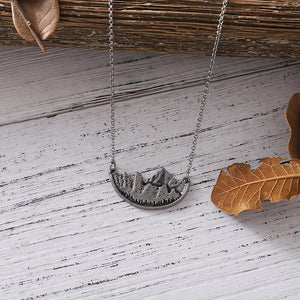 Irregular Range Necklace