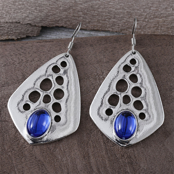 Dangle earrings with sapphires
