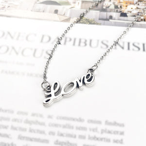 Simple fashion women's monogrammed collarbone chain