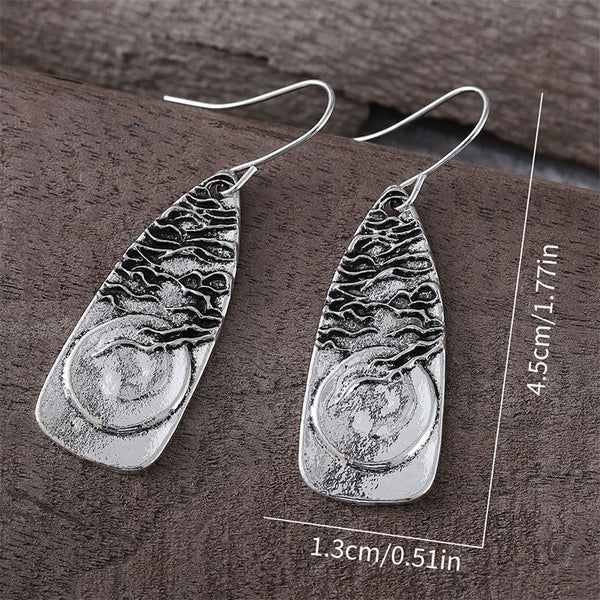 Simple Moon Branch Dangle Earrings
