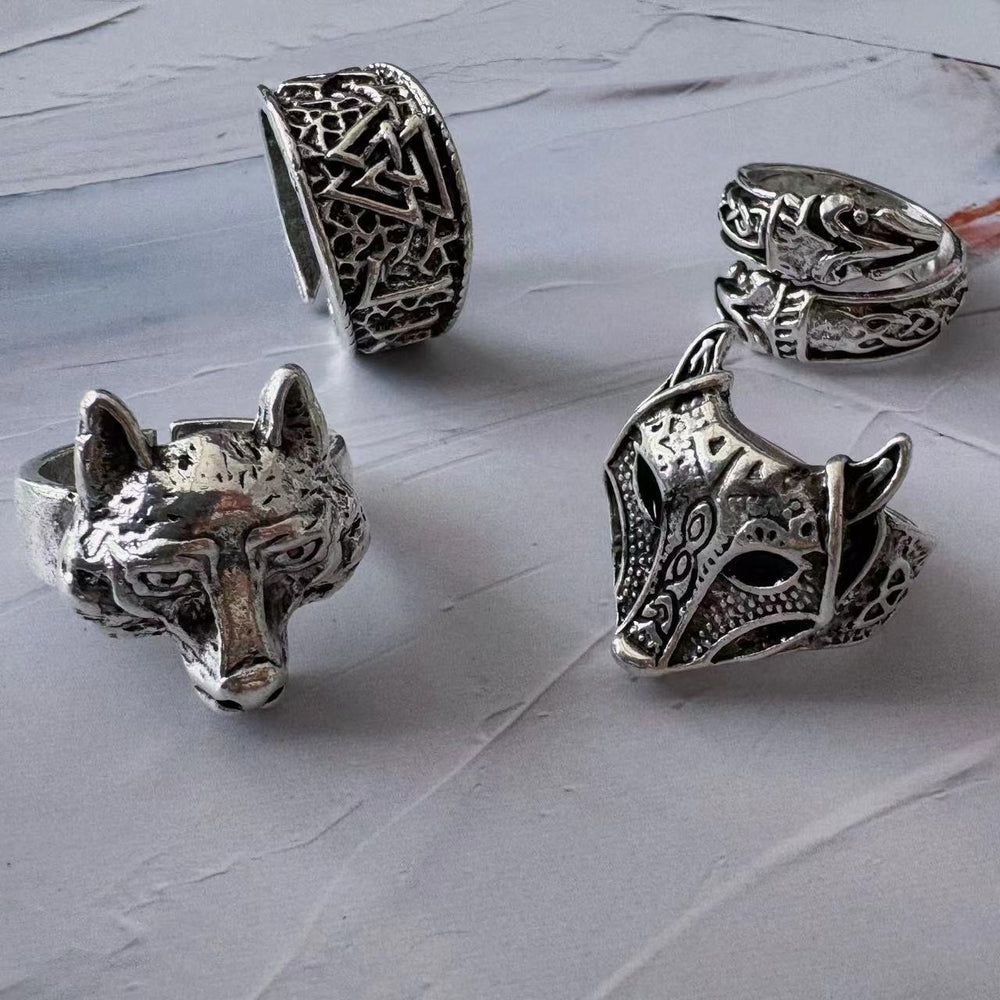 Personalized Alloy Wolf Head Arrowhead Ring