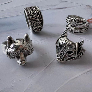 Personalized Alloy Wolf Head Arrowhead Ring