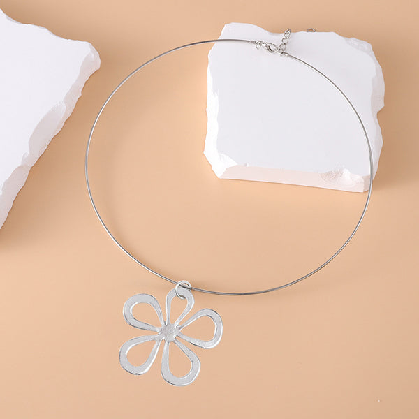 Vintage Geometric Flower Collar